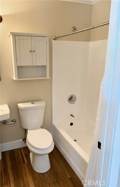 Image 6 of 16 For 23922 Conesgtoga Avenue