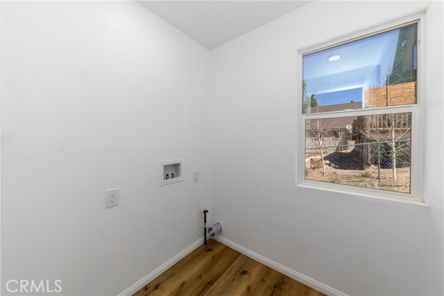 40085 Forest Road, Big Bear Lake CA: https://media.crmls.org/medias/eb96ccc2-4e8d-4a30-9dc2-54ff0824b7d0.jpg