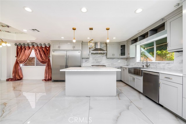 Detail Gallery Image 2 of 36 For 19314 Yolie, Tarzana,  CA 91356 - 4 Beds | 4 Baths