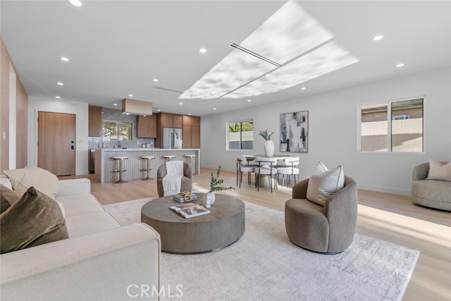 Detail Gallery Image 15 of 49 For 8321 Outland View, Sun Valley,  CA 91352 - 3 Beds | 4 Baths