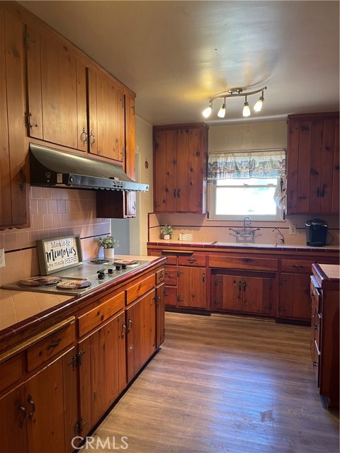 12662 Herrick Avenue photo 5