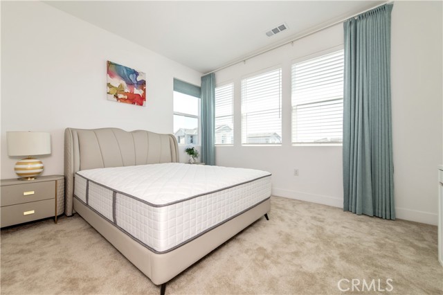 Detail Gallery Image 33 of 42 For 243 Yerba, Irvine,  CA 92618 - 4 Beds | 3/1 Baths