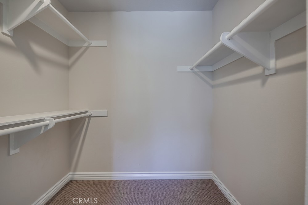 https://media.crmls.org/medias/eb988e06-bf20-4114-97aa-47f0fefb91a4.jpg?preset=X-Large