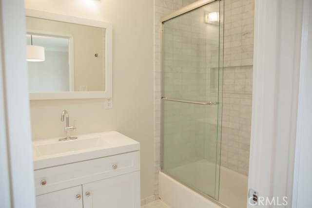 Detail Gallery Image 16 of 25 For 10722 Braddock Dr, Culver City,  CA 90230 - 3 Beds | 2 Baths