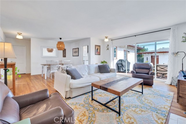 Detail Gallery Image 3 of 27 For 2834 Palo Verde, Long Beach,  CA 90815 - 4 Beds | 2 Baths