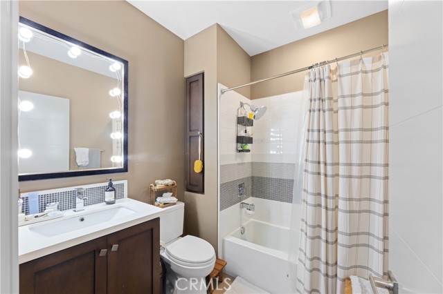Detail Gallery Image 39 of 51 For 1530 Greenwich Way, Costa Mesa,  CA 92627 - 2 Beds | 3/1 Baths