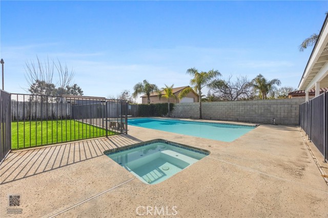 Detail Gallery Image 21 of 37 For 14825 Henderson Ave, Bakersfield,  CA 93314 - 3 Beds | 2 Baths