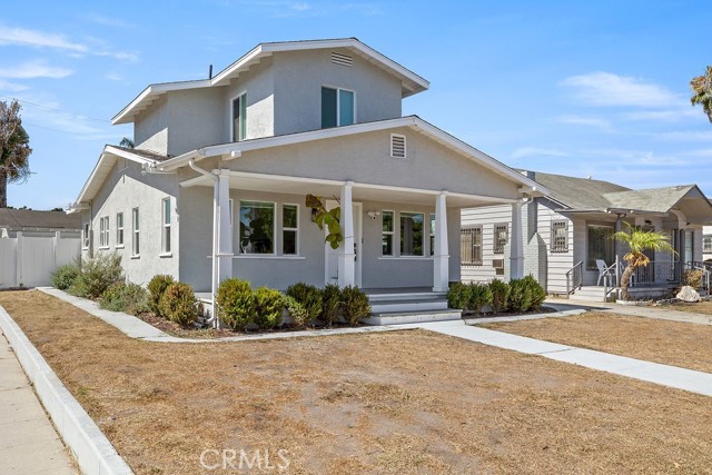 Detail Gallery Image 2 of 31 For 800 W 101 St, Los Angeles,  CA 90044 - 4 Beds | 2/1 Baths