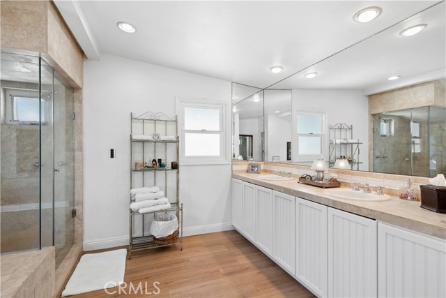 Detail Gallery Image 12 of 21 For 540 De Anza Dr, Corona Del Mar,  CA 92625 - 4 Beds | 3/1 Baths