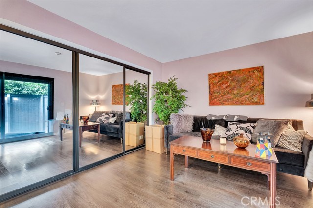 Detail Gallery Image 28 of 40 For 114 S Prospect #6,  Redondo Beach,  CA 90277 - 3 Beds | 2/1 Baths