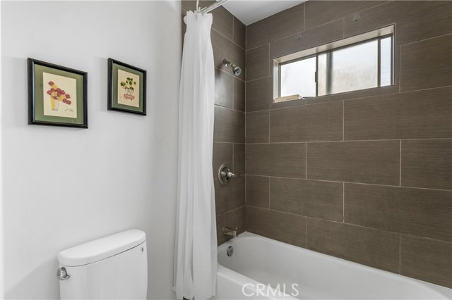 Detail Gallery Image 27 of 45 For 119 N Alhambra Ave #D,  Monterey Park,  CA 91755 - 3 Beds | 3 Baths
