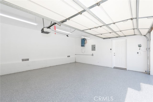 Detail Gallery Image 51 of 75 For 2205 Clark Ln a,  Redondo Beach,  CA 90278 - 3 Beds | 2/1 Baths