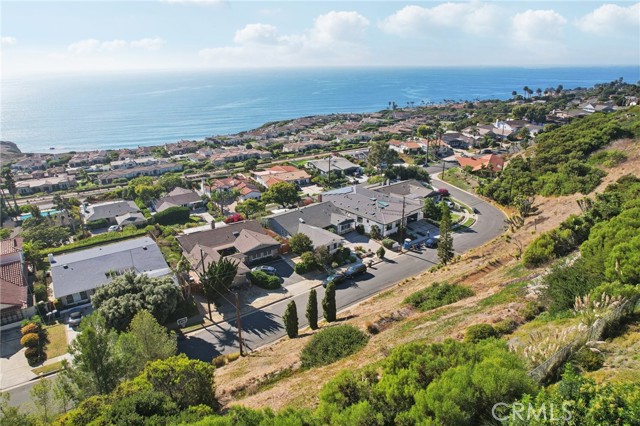 Detail Gallery Image 15 of 27 For 30637 Rue Valois, Rancho Palos Verdes,  CA 90275 - 4 Beds | 2/1 Baths