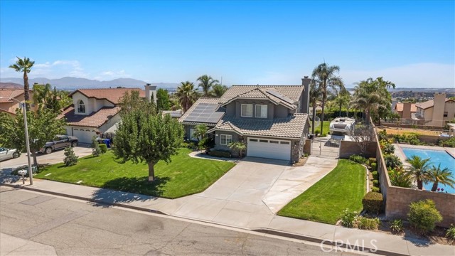 3035 Ohio Avenue, San Bernardino CA: https://media.crmls.org/medias/eb9e78cd-8fea-49b9-8da6-f42caaebc913.jpg