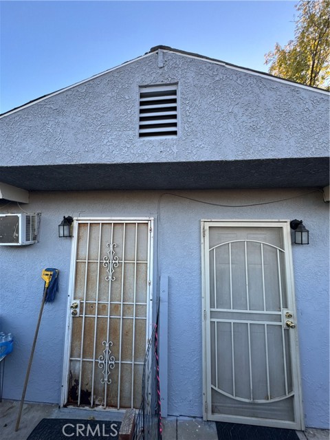 Detail Gallery Image 6 of 23 For 4438 Park, Riverside,  CA 92507 - 4 Beds | 2 Baths