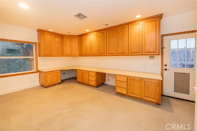 533 Via Vista Dr, Redlands CA: https://media.crmls.org/medias/eba0389e-a498-4210-82b8-ecc76b378ccc.jpg