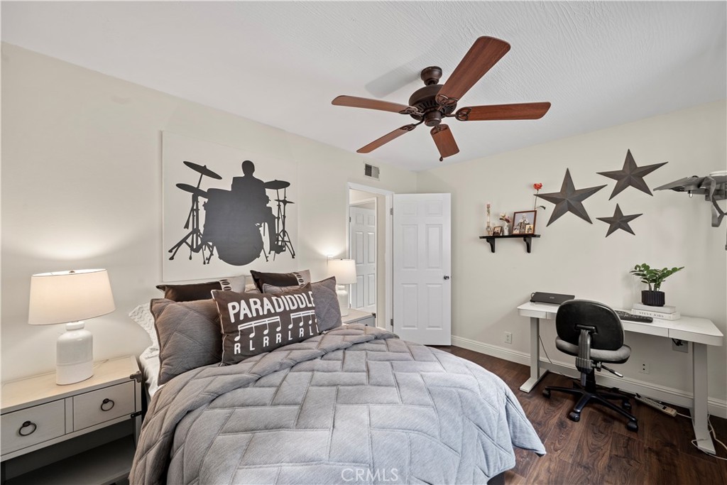 MLS #OC25267288 image #30