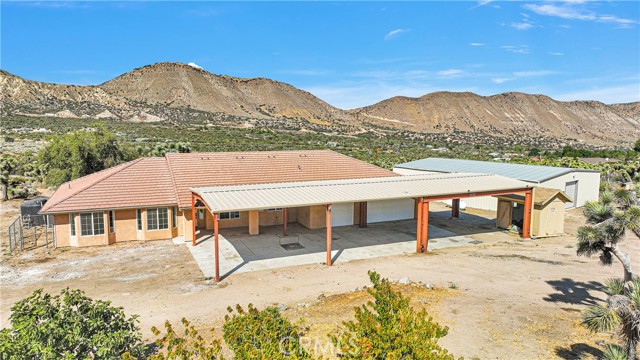 Detail Gallery Image 9 of 17 For 4426 Oil Well Rd, Phelan,  CA 92371 - 4 Beds | 2 Baths