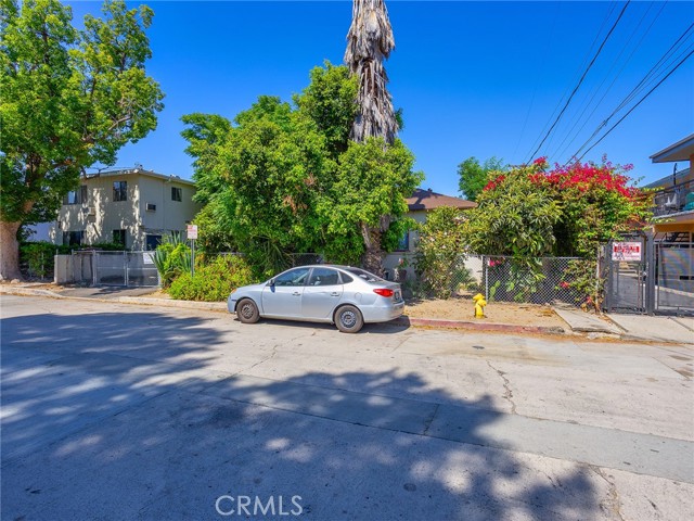 5150 Riverton Avenue, North Hollywood CA: https://media.crmls.org/medias/eba13052-6d1e-4341-800c-19aefbd7e43f.jpg
