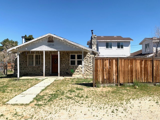 Detail Gallery Image 1 of 49 For 12753 E Avenue #V14,  Pearblossom,  CA 93553 - 5 Beds | 2 Baths