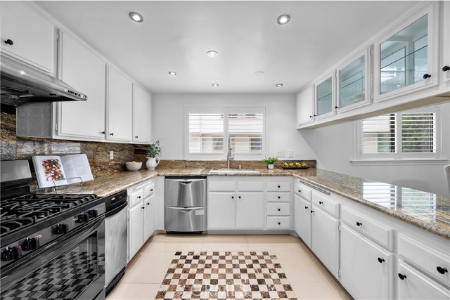 3602 Fox Ridge Lane, Rolling Hills Estates, California 90274, 3 Bedrooms Bedrooms, ,2 BathroomsBathrooms,Residential,Sold,Fox Ridge,PV21170402
