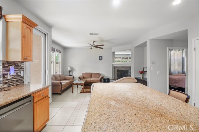 18747 West Place, Artesia CA: https://media.crmls.org/medias/eba1ed68-7fa8-4dbf-a413-2ef7376aa664.jpg