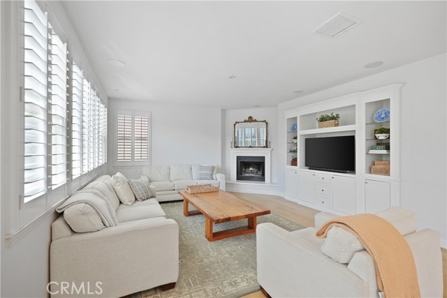 Detail Gallery Image 31 of 74 For 35987 Corte Renata, Murrieta,  CA 92562 - 5 Beds | 4 Baths