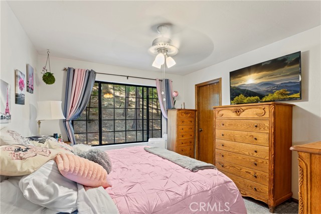 Image 19 of 52 For 27528 Ashwood Lane