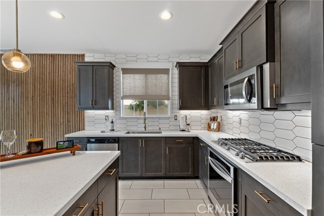 28341 Heather Green Way, Menifee CA: https://media.crmls.org/medias/eba2cecc-c21d-47fc-8031-5784ae92b9b0.jpg