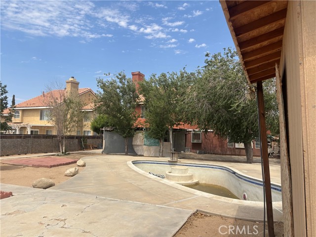 Detail Gallery Image 25 of 29 For 12520 High Desert Rd, Victorville,  CA 92392 - 3 Beds | 2/1 Baths
