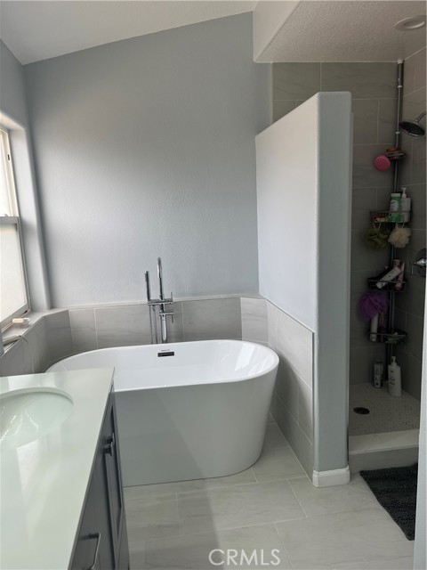 Detail Gallery Image 16 of 18 For 1127 Mcfarland, Wilmington,  CA 90744 - 4 Beds | 3 Baths