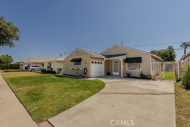 10606 Harvest Avenue, Santa Fe Springs CA: https://media.crmls.org/medias/eba32b9f-f856-424c-8d3c-7d8f98f2bbbe.jpg