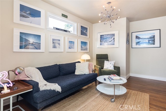 10522 Fernglen Avenue, Tujunga CA: https://media.crmls.org/medias/eba3bd56-8370-4748-b1ec-208d14f2732d.jpg