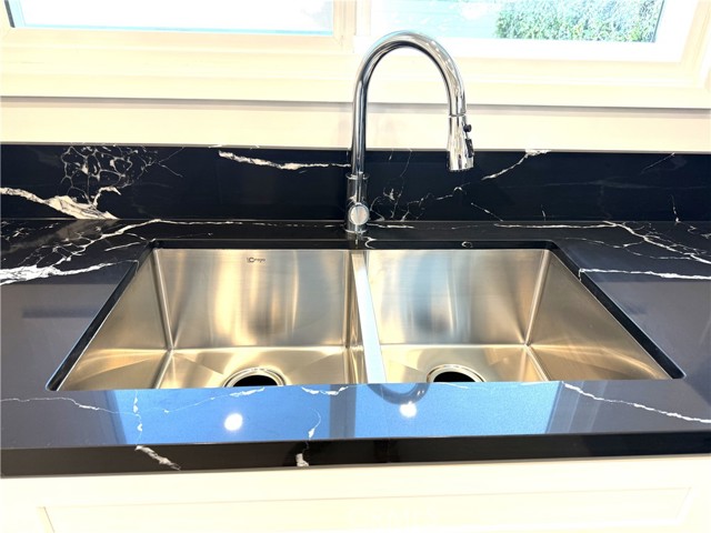 Detail Gallery Image 5 of 21 For 3650 Hackett Ave, Long Beach,  CA 90808 - 2 Beds | 1 Baths