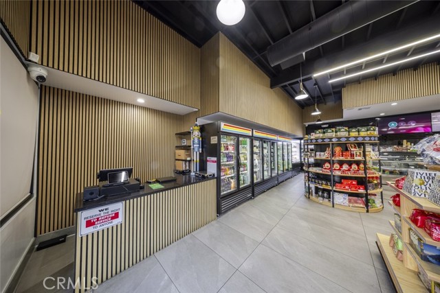 15602 Ventura Boulevard, Encino CA: https://media.crmls.org/medias/eba4abcd-ae81-497d-bb11-32b95293dc0c.jpg