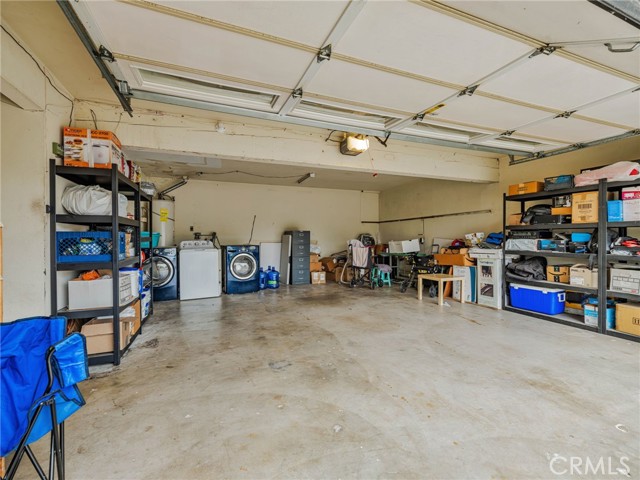 7800 Winnetka Avenue, Winnetka CA: https://media.crmls.org/medias/eba4ac1f-34e0-42d6-ac09-8bddde4b456f.jpg