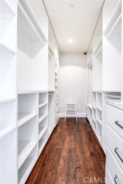 501 6th Place, Manhattan Beach, California 90266, 4 Bedrooms Bedrooms, ,2 BathroomsBathrooms,Residential,Sold,6th,SB23176896