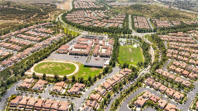 111 great oak, Irvine CA: https://media.crmls.org/medias/eba4d5f7-cfc3-4df6-aaa8-0f357645cfb4.jpg