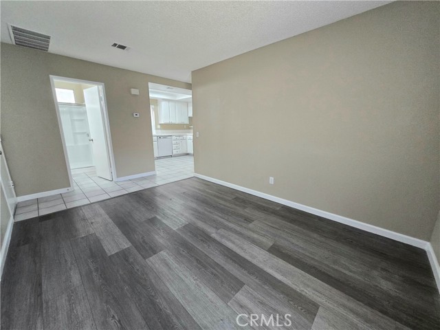 Detail Gallery Image 11 of 21 For 1711 Glenview Dr, Perris,  CA 92571 - 3 Beds | 3 Baths