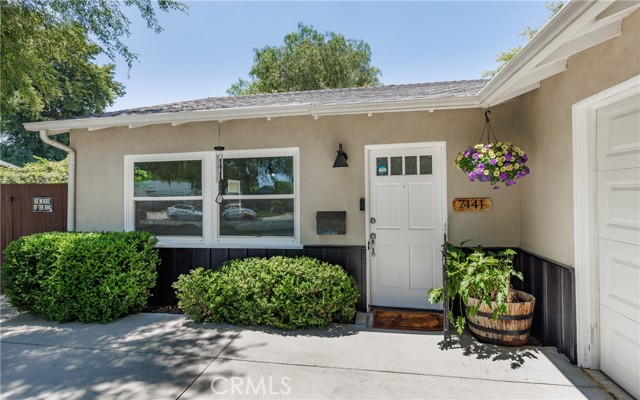 7441 Sylvia Avenue, Reseda CA: https://media.crmls.org/medias/eba52daf-3907-413b-b94a-74fbfa762387.jpg