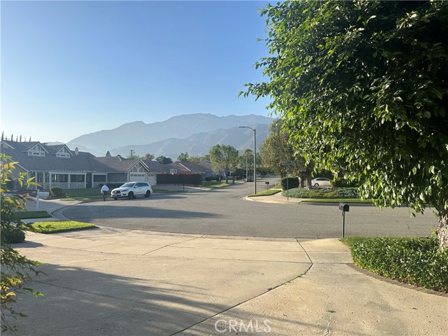 Detail Gallery Image 7 of 9 For 9545 Alta Loma Dr, Rancho Cucamonga,  CA 91737 - 5 Beds | 2/1 Baths