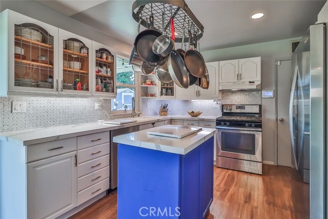 2289 Kelsey Street, Simi Valley CA: https://media.crmls.org/medias/eba675e1-51ab-4a1c-b70a-8b8cad566721.jpg