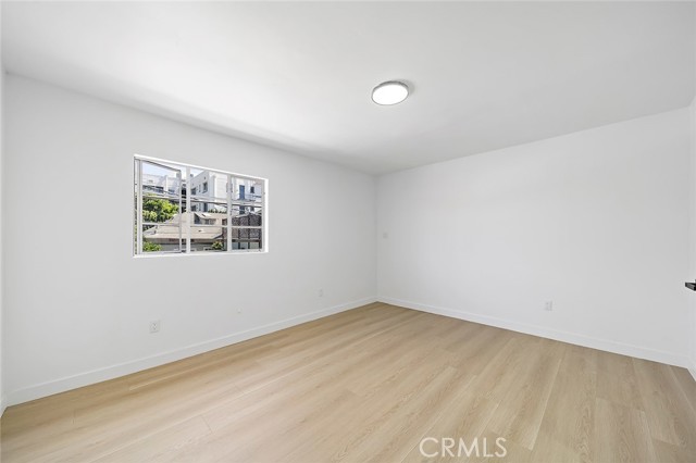 425 N Raymond Avenue, Pasadena CA: https://media.crmls.org/medias/eba69ad2-62c4-4122-b02b-adf693668075.jpg