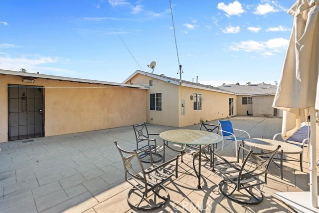 Detail Gallery Image 29 of 37 For 6902 Quakertown Ave, Winnetka,  CA 91306 - 5 Beds | 3 Baths