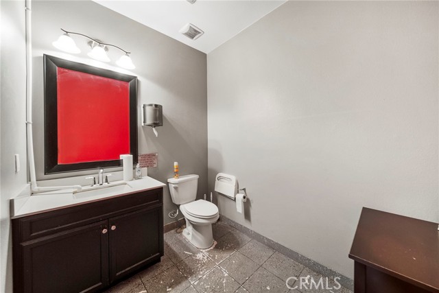 Detail Gallery Image 58 of 61 For 9339 Alondra Bld #2,  Bellflower,  CA 90706 - 3 Beds | 4 Baths