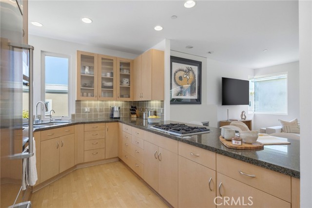 2303 Vista Drive, Manhattan Beach, California 90266, 4 Bedrooms Bedrooms, ,3 BathroomsBathrooms,Residential,For Sale,Vista,SB26092785
