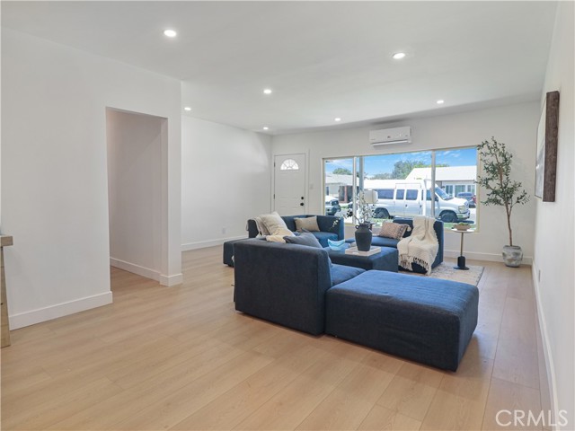 13918 Flallon Avenue, Norwalk CA: https://media.crmls.org/medias/eba88388-2df8-4968-912f-9f6d7e8c7150.jpg