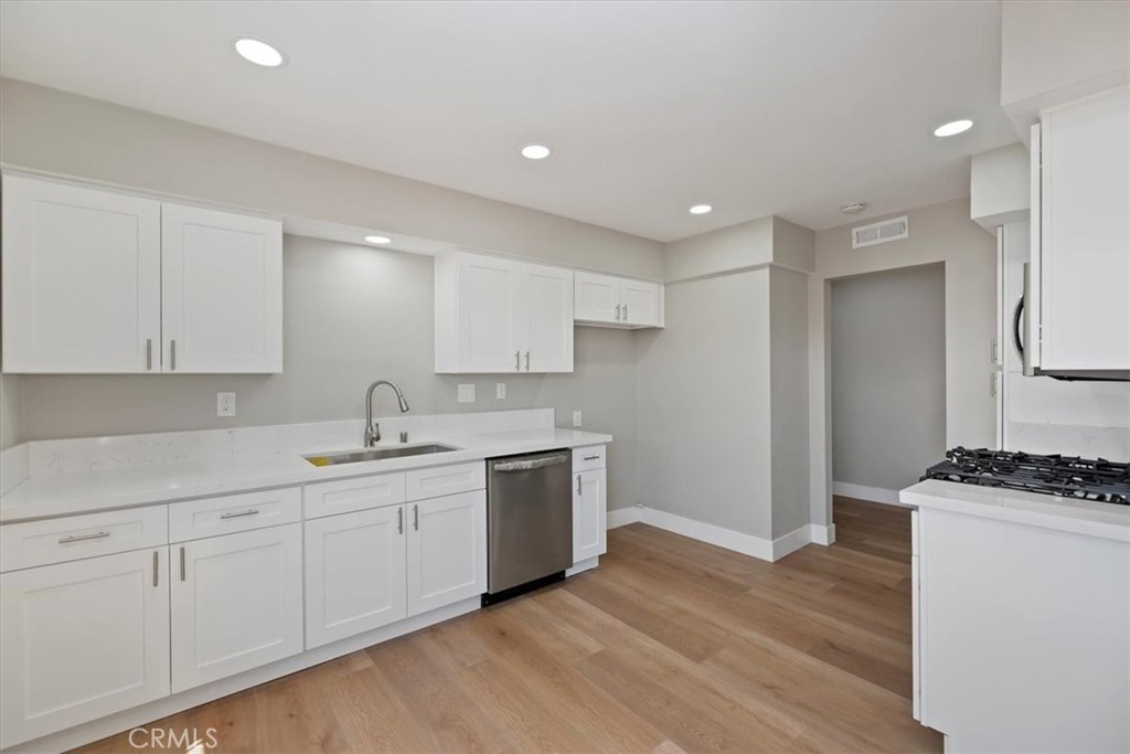 828 W Avenue J12