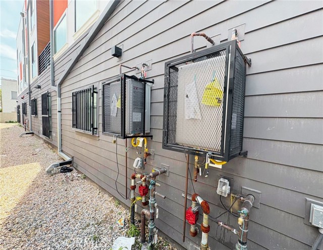 Detail Gallery Image 22 of 23 For 1814 W 36th St, Los Angeles,  CA 90018 - – Beds | – Baths