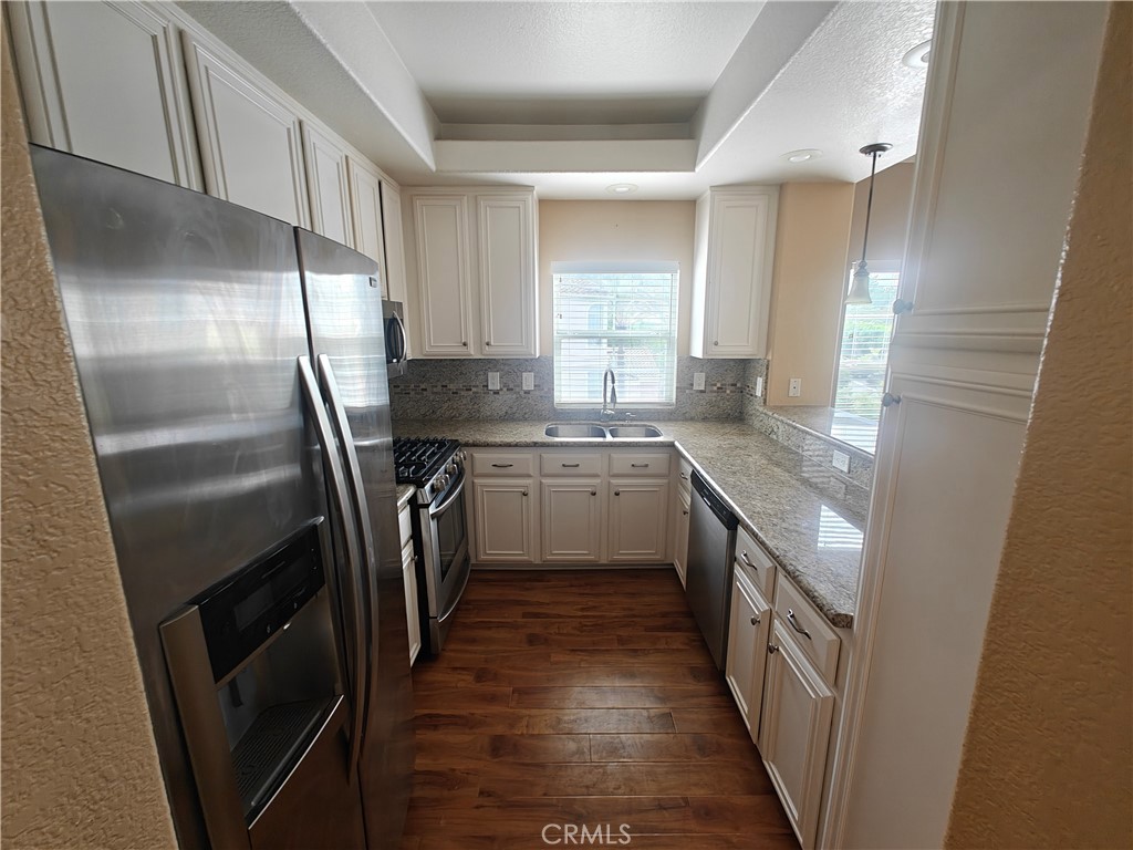 Eba97457 58e7 4f38 Ba74 E9ad585a4da0